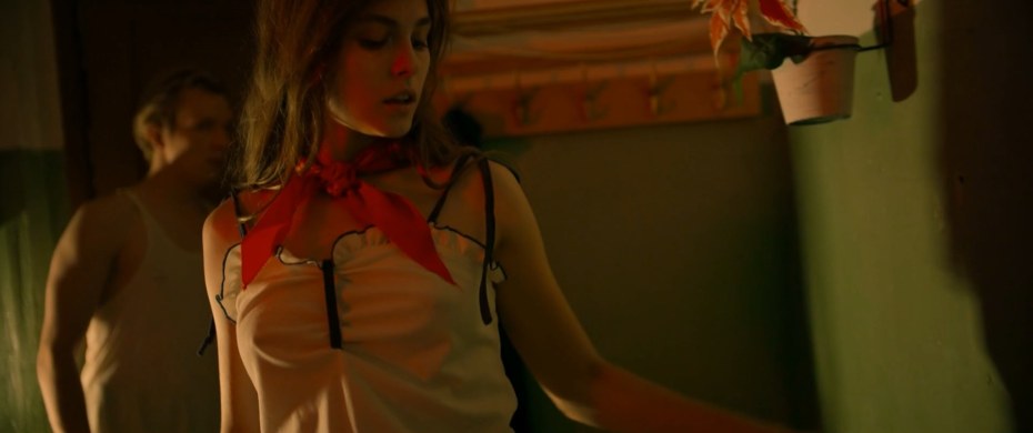 Ангелина Стречина пищеблок купается