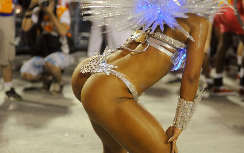Бразильский карнавал ню - порно видео на intim-top.ru