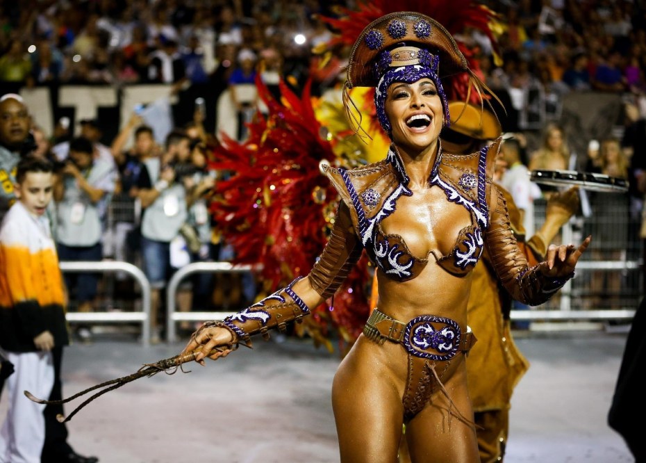 Валя карнавал и Мия Бойко