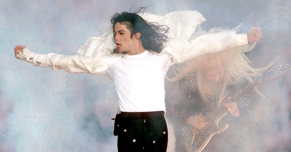 Майкл Джексон топлес