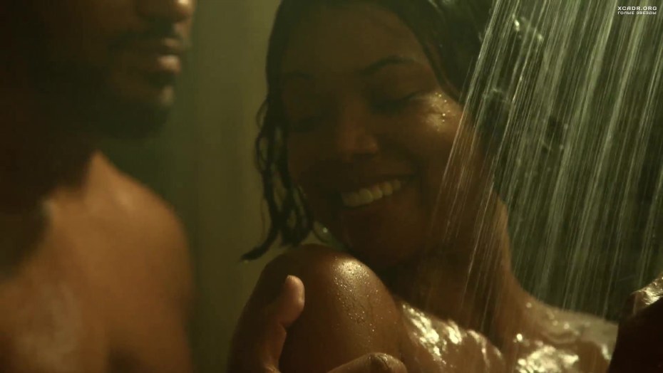 Миган Гуд грудь