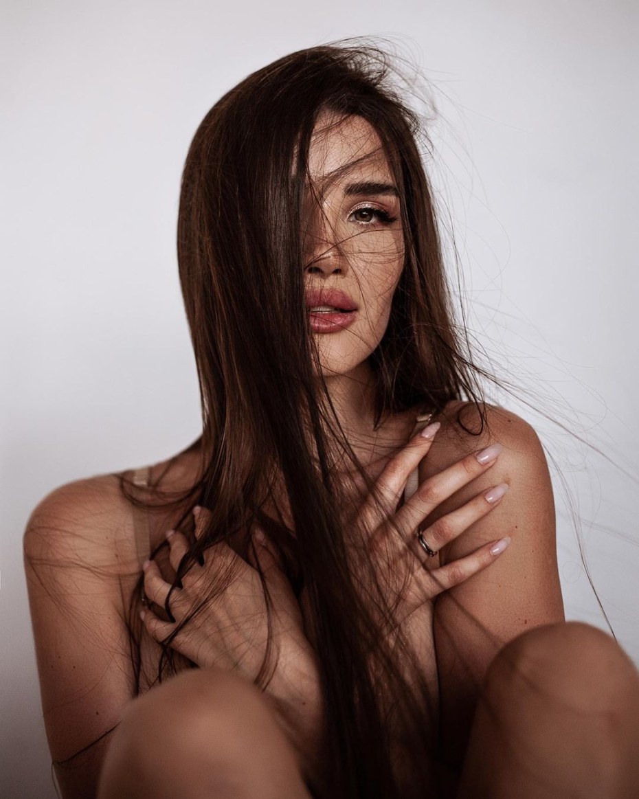 Алёна Глухова стюардесса до пластики