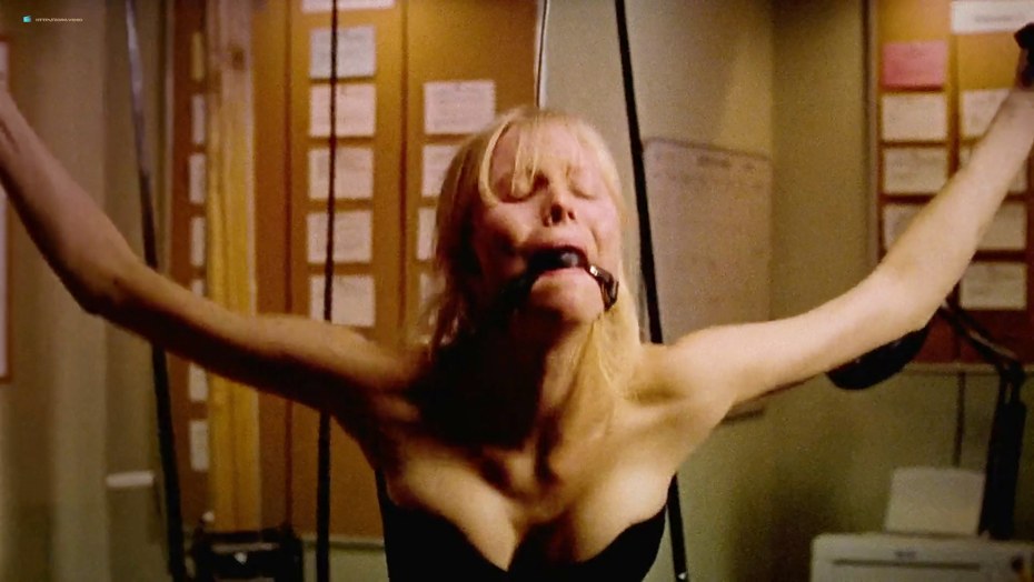 Melissa Sagemiller nude in standing still