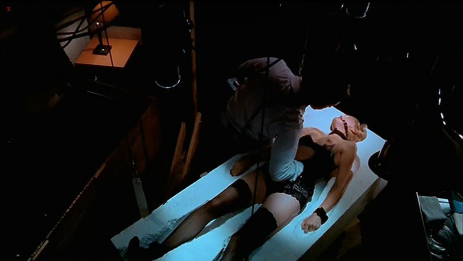 Melissa Sagemiller nudles