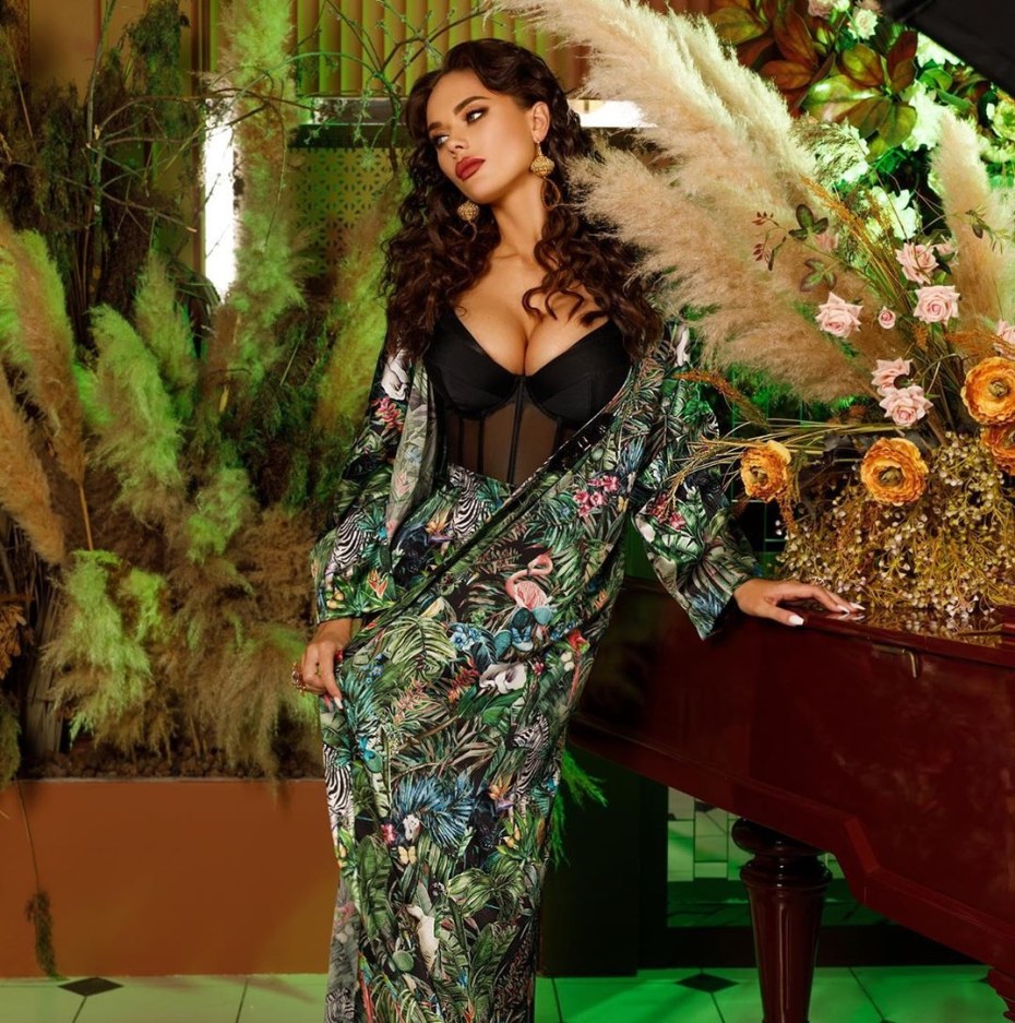 Яна Кошкина золотой граммофон