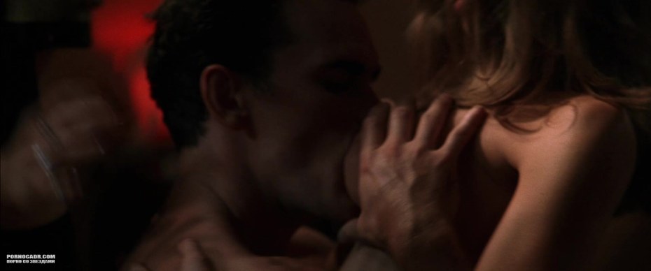 Нив Кэмпбелл и Дениз Ричардс дикость