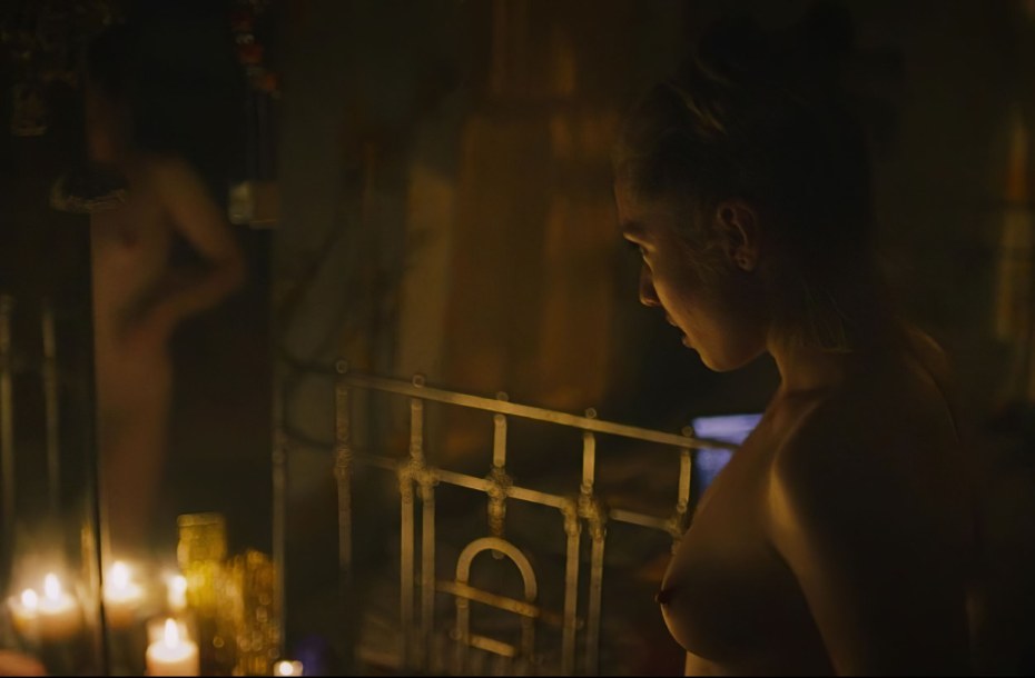 Вероника Мохирева голая грудь