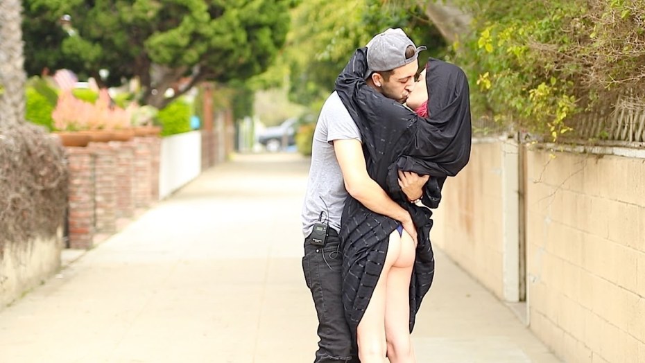 На трибунах становится тише Ноты