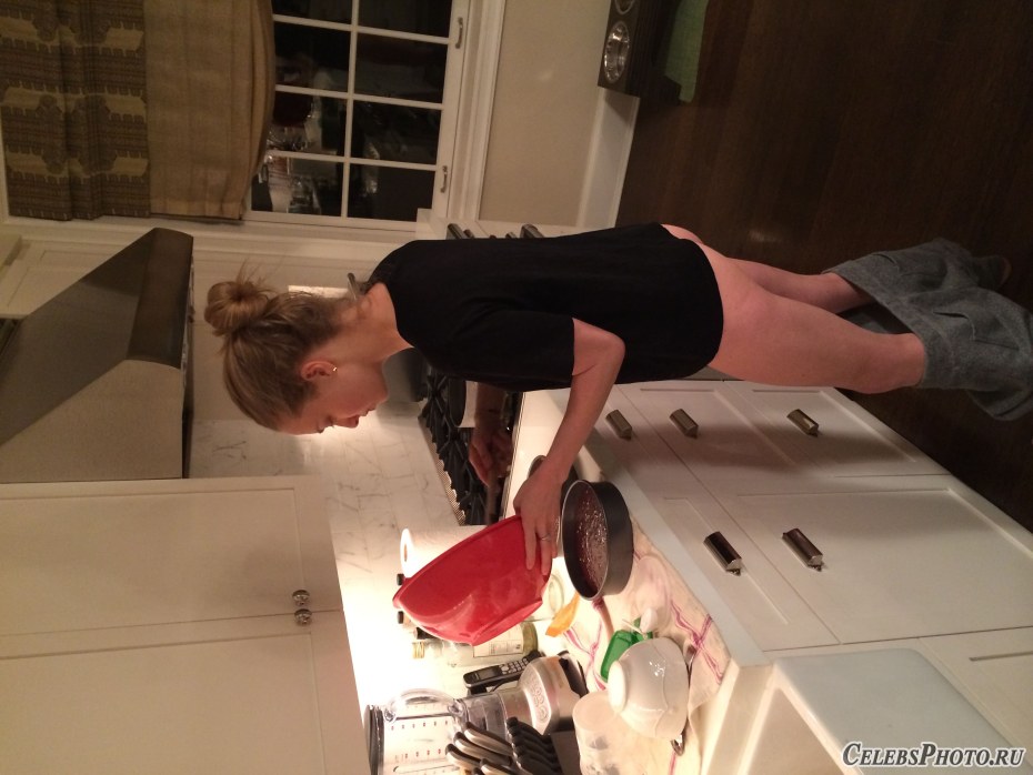 Аманда Сейфрид в бикини