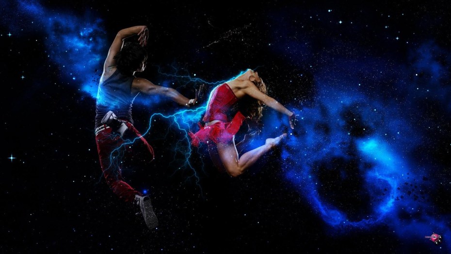 Танцующая в космосе