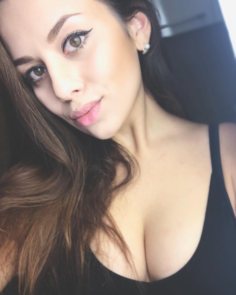 Ксения Шишмарева ноги