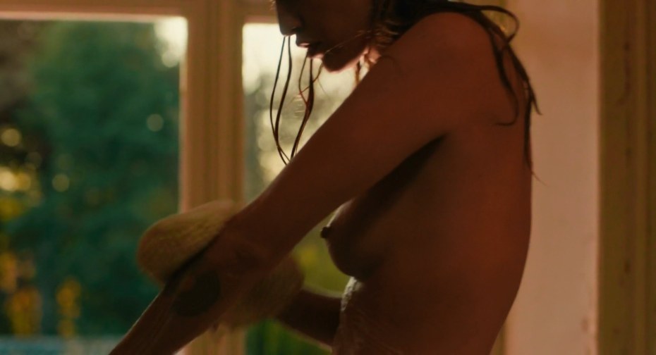 Лейла Денио Валери Маэс