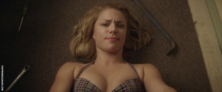 Карина Андоленко топлесс