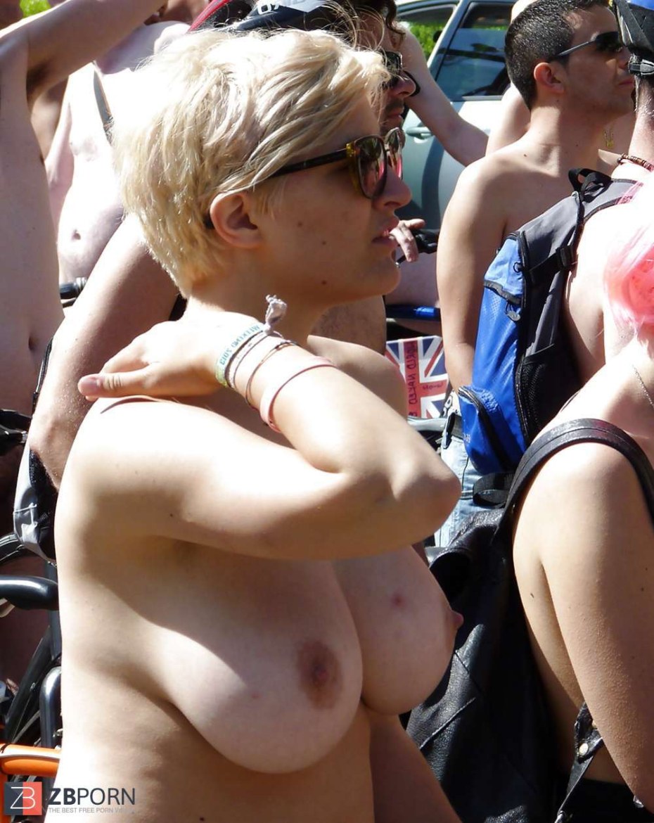 Голые случайные снимки