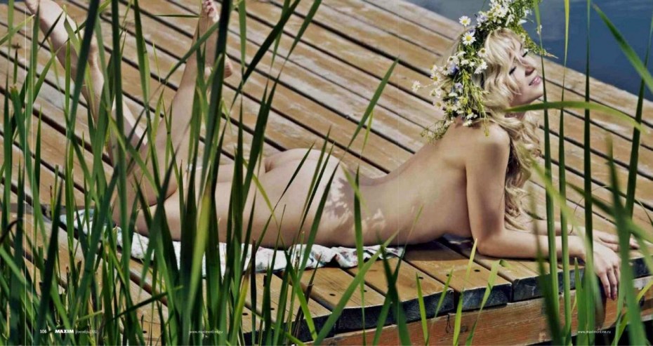 Пэрис Хилтон обнаженка