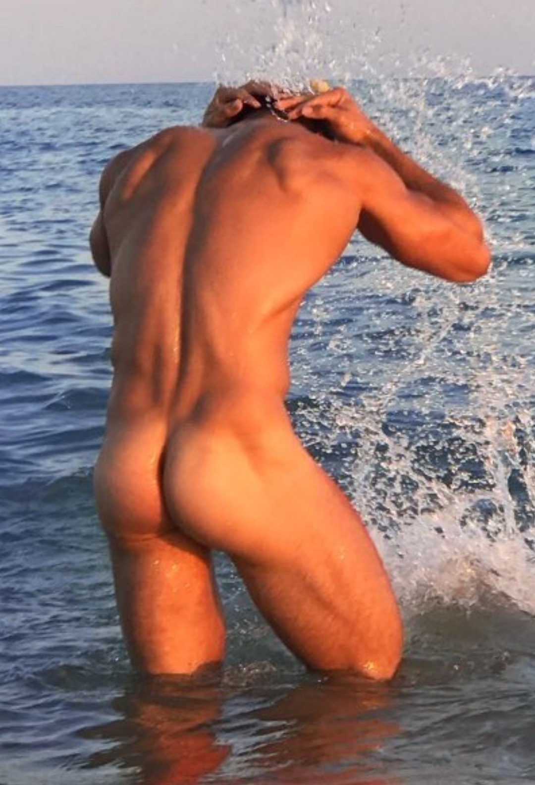голые задницы парней геев фото 119
