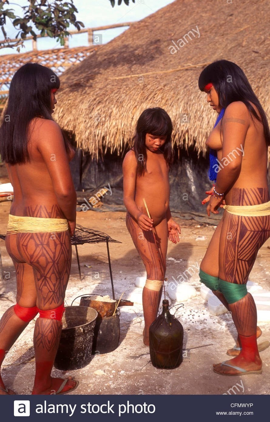 Голые племена индейцев дикарей моют пизду сиськи