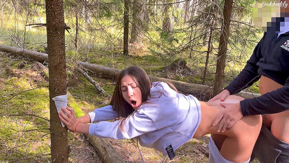 Девушку в лес и выебал: 1000 видео нашлось